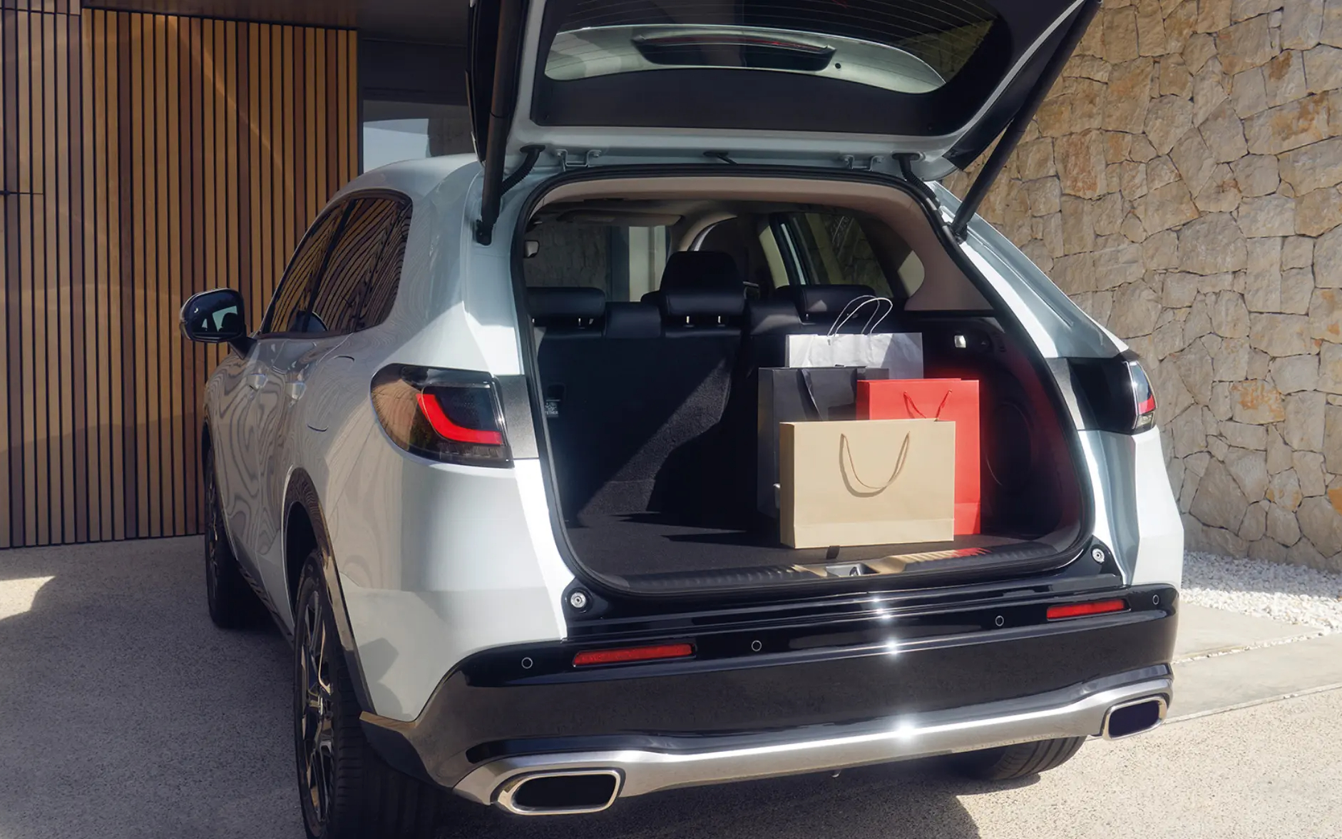 Honda ZR-V Hybrid Boot Lid Features